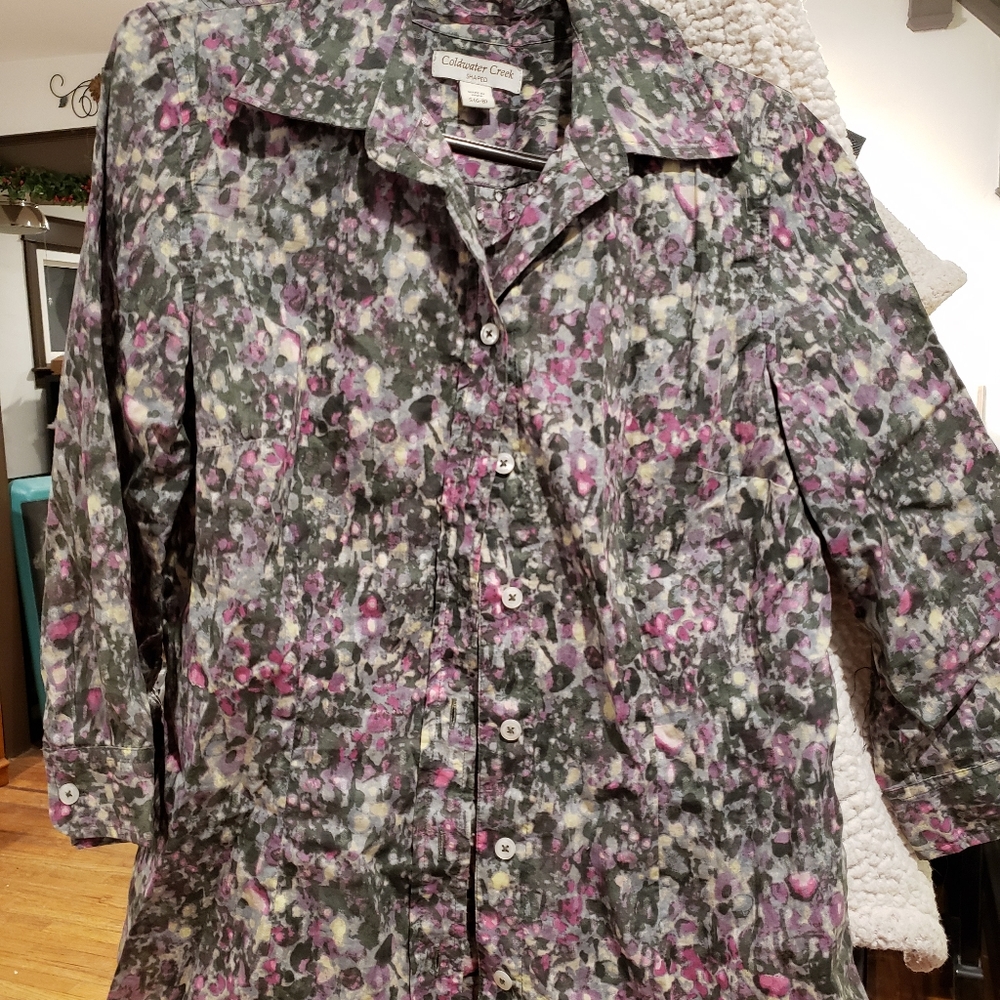 Blouse buttoned